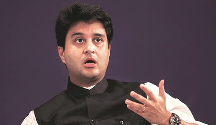Implosion in MP Congress: Jyotiraditya Scindia takes on Kamal Nath over loan waiver, vows to hit streets