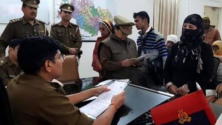acid attack victim write letter with her blood for justice KPU acid attack victim write letter with her blood for justice KPU