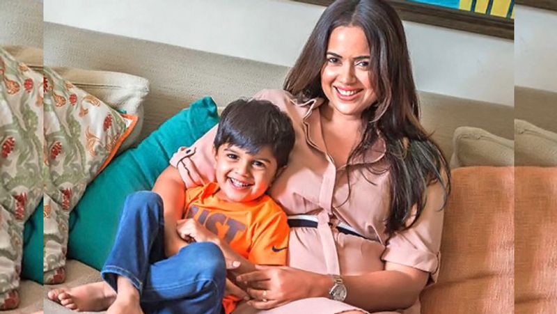 Rekha Close Bonding with Sameera Reddy Son and daughter KPG