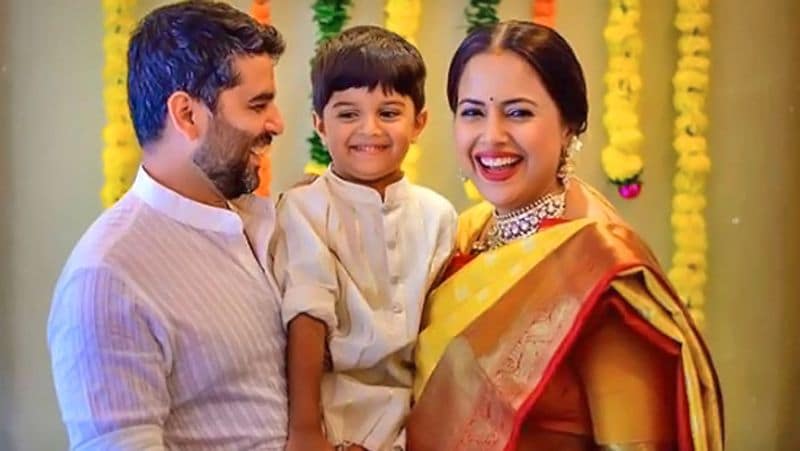 Rekha Close Bonding with Sameera Reddy Son and daughter KPG