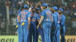 3rd T20I India clinch series after run fest Mumbai Rahul Rohit Kohli dazzle