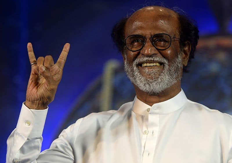 DMK and Rajini supporters fight in tv show