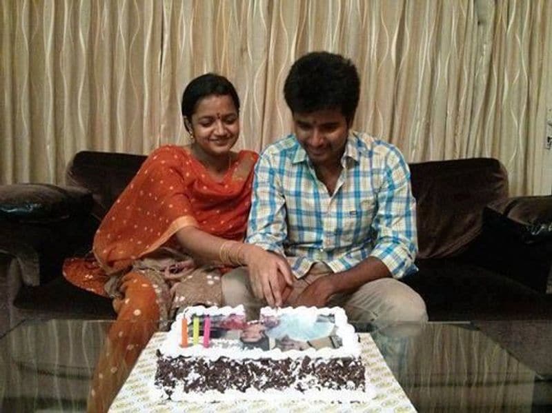 Kollywood actor Sivakarthikeyan family photo gallery