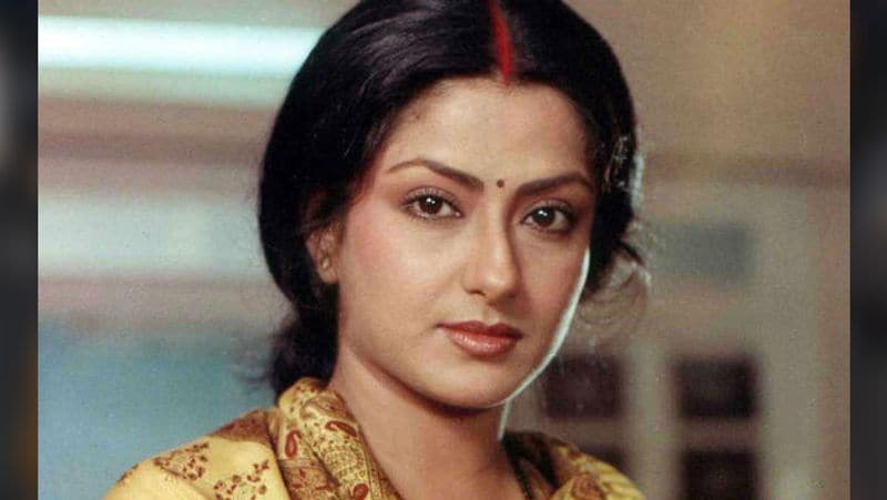 বলিউডে পা রাখার স্বপ্ন অনেকেরই চোখে থাকে। সেই স্বপ্নকে সত্যি করার আশায় তারকারা অপেক্ষা করে থাকে একটা সুযোগের। তেমনটাই ছিলেন মৌসুমী চট্টোপাধ্যায়।
