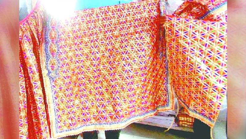 prisoners made dress for banke bihari in mathura jail KPU