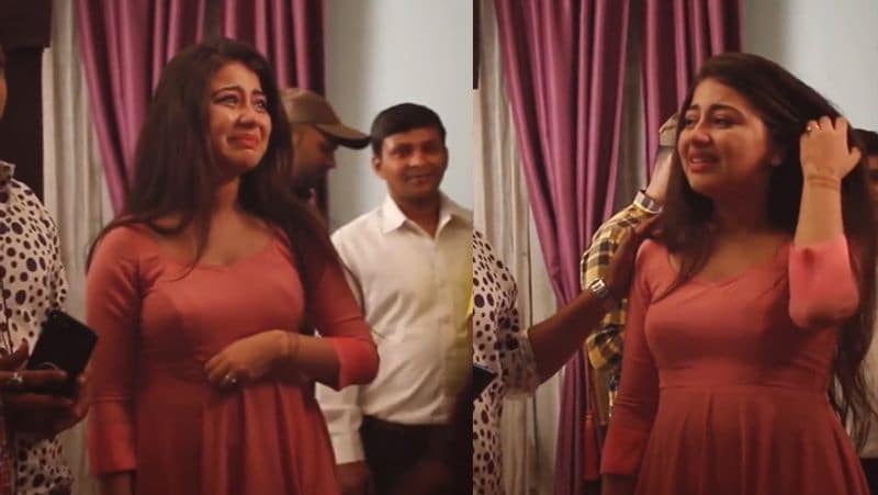 Ye hai Mohabbatein actress Aditi Bhatia aka Ruhi Bhalla cries badly while shooting last episode of show KPY