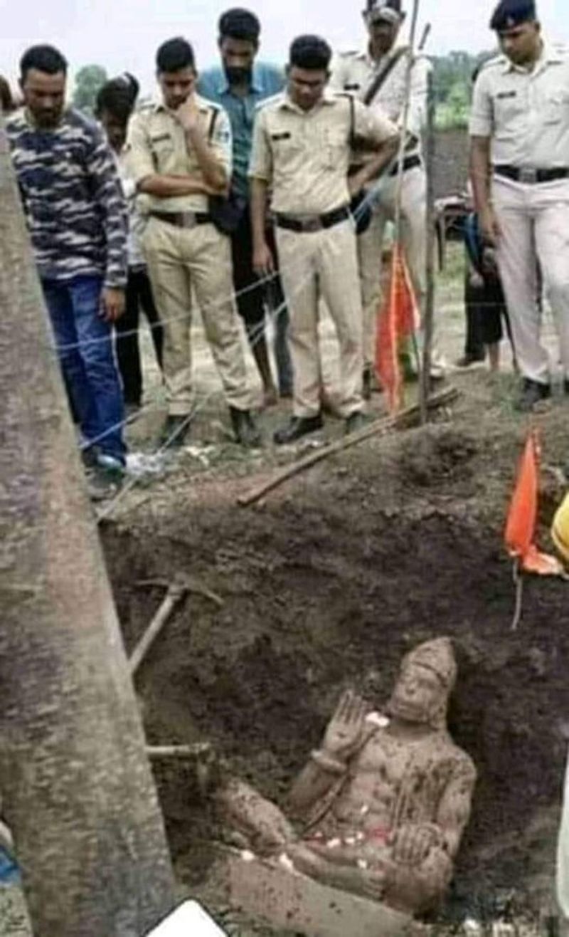 hanuman idol found at allotted site for mosque in ayodhya photo viral kpt