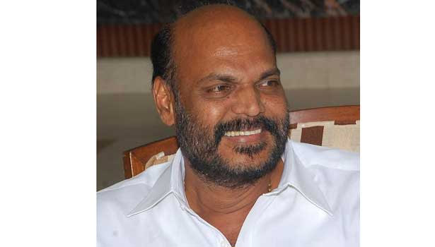 It is wrong to go to Ganesha Chaturthi procession .. I am not in AIADMK alliance .. John Pandian who showed action. It is wrong to go to Ganesha Chaturthi procession .. I am not in AIADMK alliance .. John Pandian who showed action.