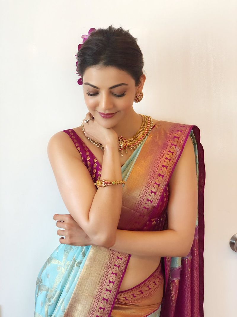 வெட்கத்தில் பேரழகியாய் காஜல்