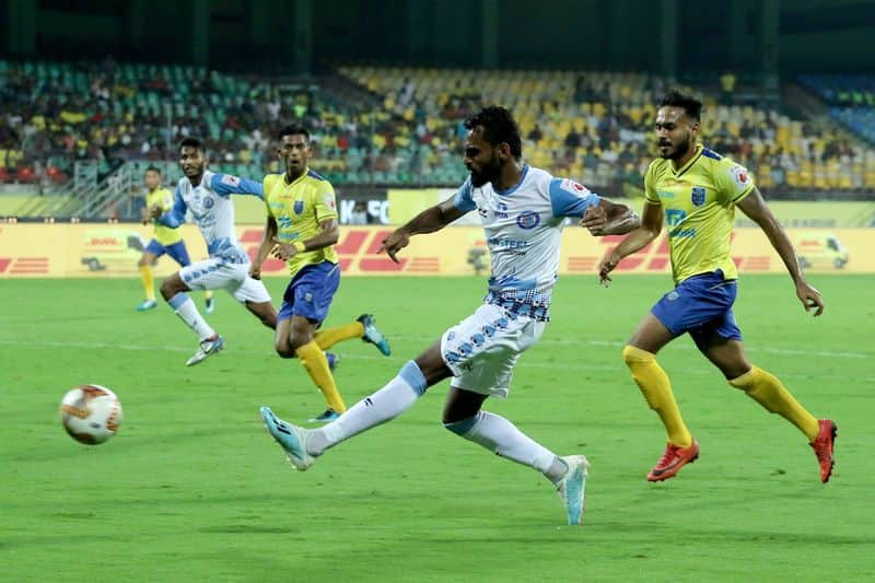 Messis brilliance salvages the day for Kerala Blasters