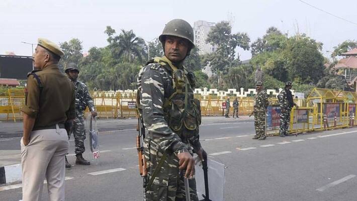 Curfew relaxed for a few hours in Dibrugarh long queues outside shops kpm Curfew relaxed for a few hours in Dibrugarh long queues outside shops kpm