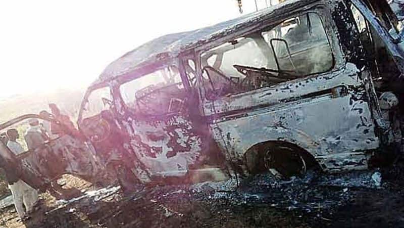 Nigeria road accident...28 burned to death