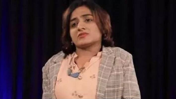This girl cracked UPSC after recovering from coma, became IRS officer This girl cracked UPSC after recovering from coma, became IRS officer