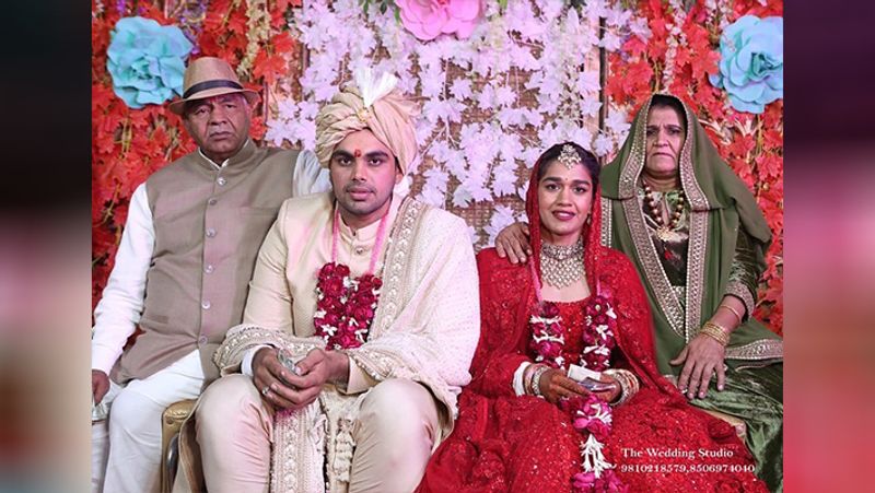 Babita shares a photo with her husband, wrote 'My place in your heart'
