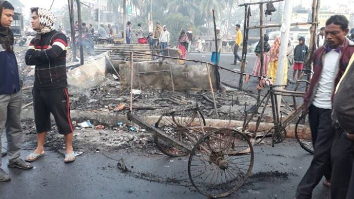 Massive fire breaks out in Bagnan, 20 shop gutted Massive fire breaks out in Bagnan, 20 shop gutted