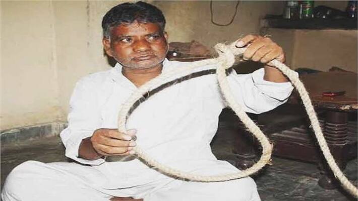 Pawan Jallad is proud to be selected to hang 4 Nirbhaya convicts, waiting to break grandfather's record Pawan Jallad is proud to be selected to hang 4 Nirbhaya convicts, waiting to break grandfather's record