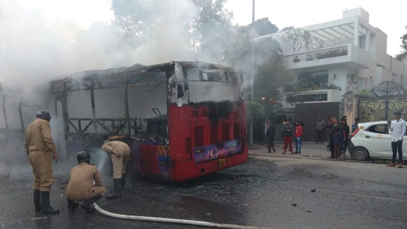 buses set ablaze by protesters in Delhi against Citizenship Amendment Act KPP