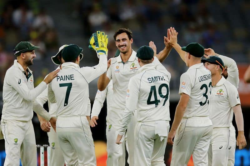 australia beat new zealand by 296 runs in first test