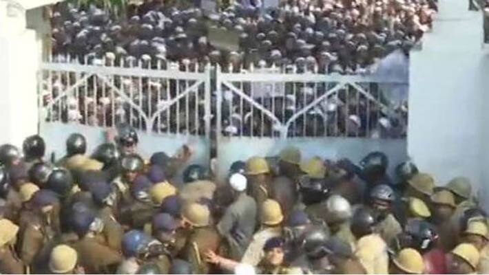 protest against cab in nadwa college lucknow kpl protest against cab in nadwa college lucknow kpl