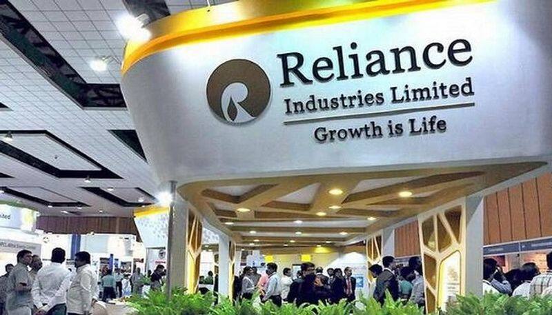 Reliance Industries topples IOC to become India's largest company