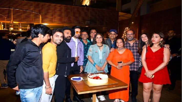 Shubh Mangal Zyada Saavdhan: Ayushmann Khurrana celebrates wrap-up of film shoot Shubh Mangal Zyada Saavdhan: Ayushmann Khurrana celebrates wrap-up of film shoot
