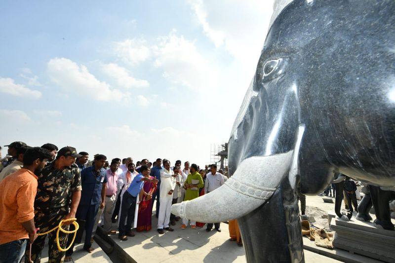 CM KCR visit Yadagirigutta Sri Lakshmi Narasimha Swamy temple