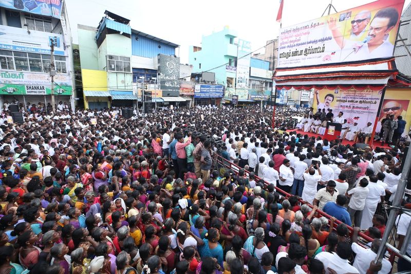 போராட்டத்தில் கலந்து கொண்ட ஆயிர கணக்கான மக்கள்