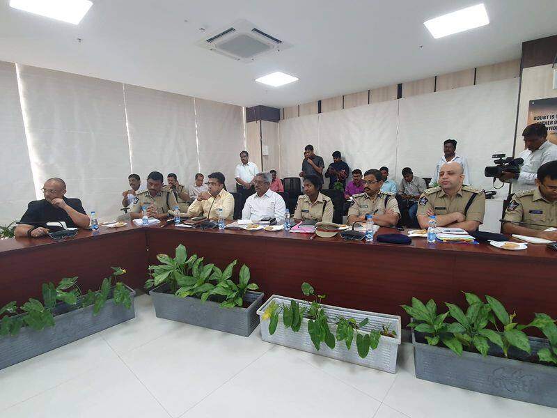 DGP goutham sawang meeting with districts SP's on disha act
