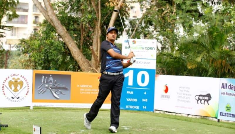 Bengaluru Open golf Karandeep Om Prakash Arun tied three-way lead first round