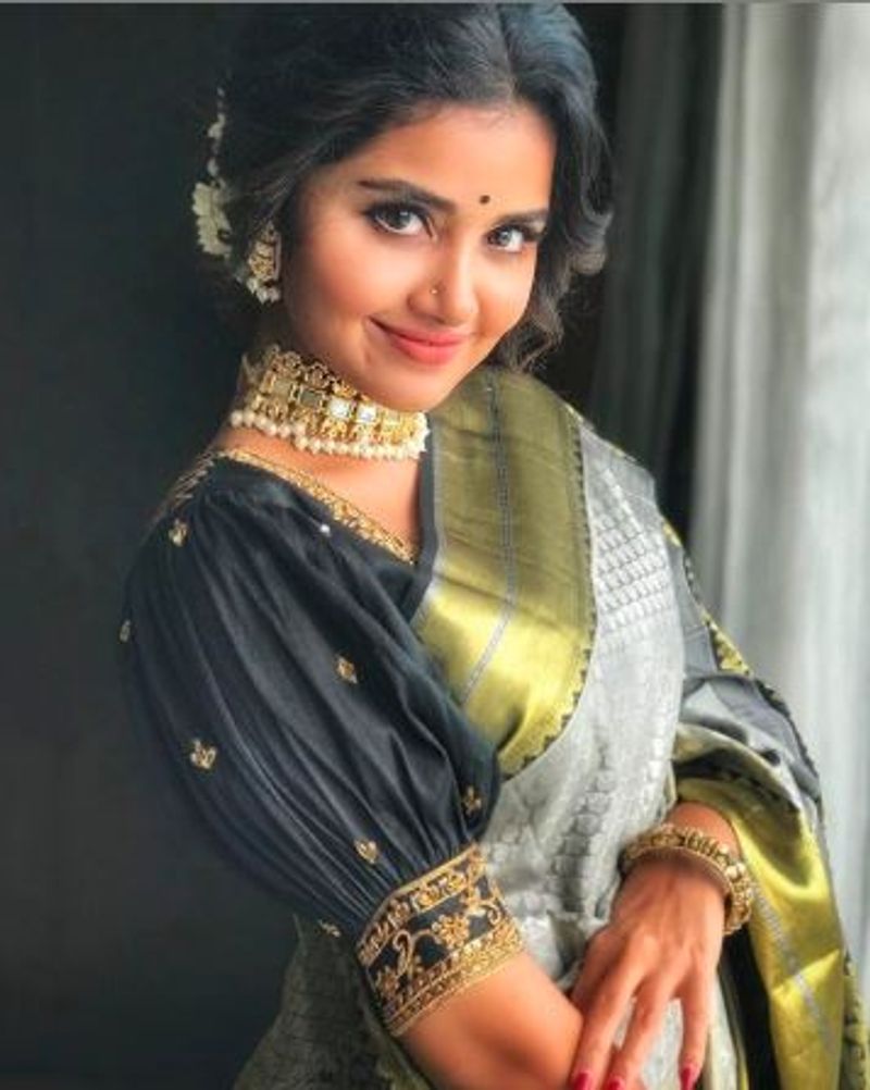 மேலும் தற்போது அதர்வாவுக்கு ஜோடியாக ஒரு படத்திலும் அனுபமா நடிக்க ஒப்பந்தமாகியுள்ளார். 