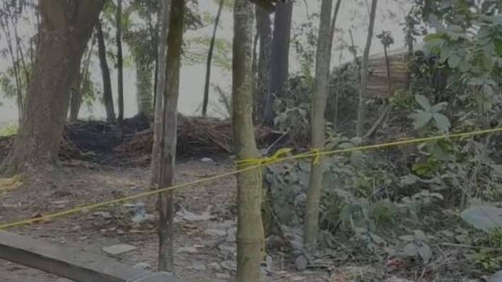 woman and a local youth found dead in North 24 parganas woman and a local youth found dead in North 24 parganas