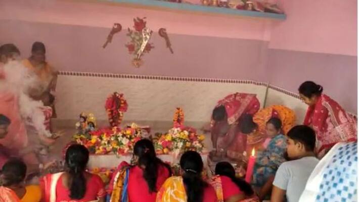 Hundred years old Kalipuja at Balagarh in Hooghly Hundred years old Kalipuja at Balagarh in Hooghly