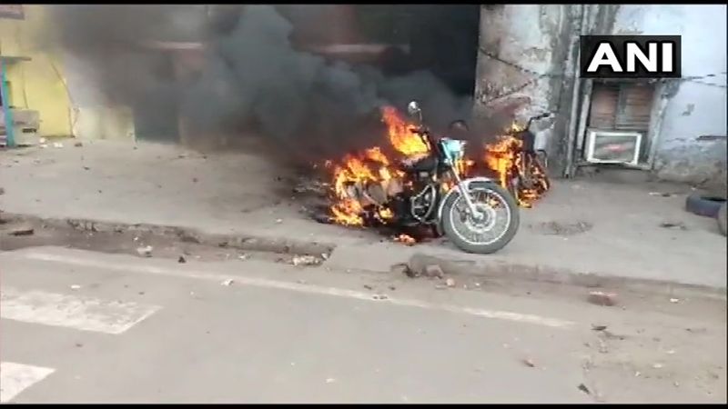 violence during protest in lucknow against Citizenship Act KPP