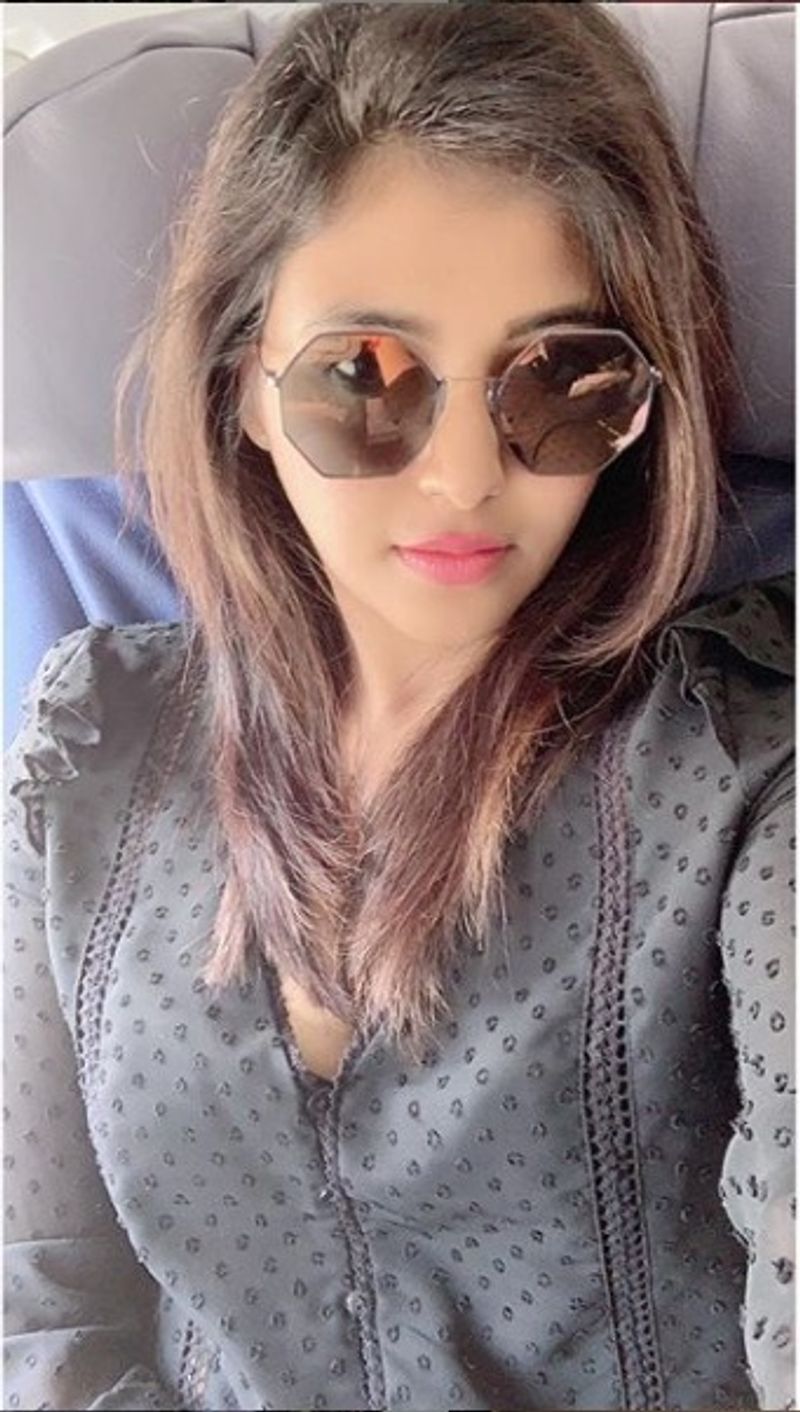 வாவ்... அமுல் பேபி போல இருந்த அஞ்சலியா இது?