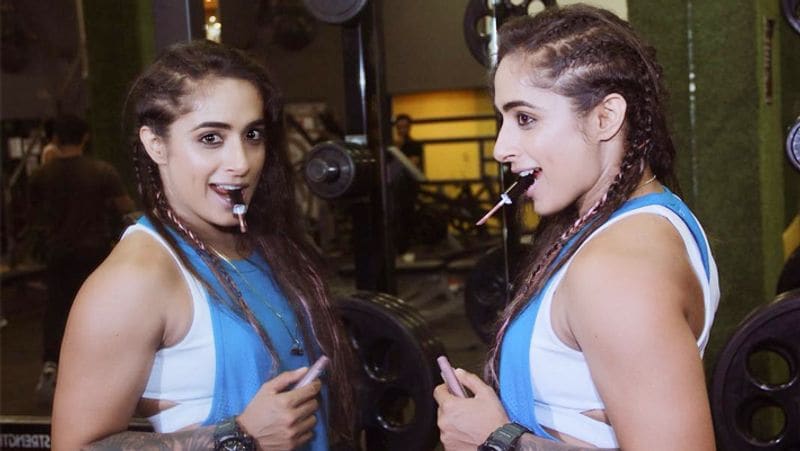 mtv roadies rising winner Shweta Mehta Shared her bikini Photos Know life story KPY