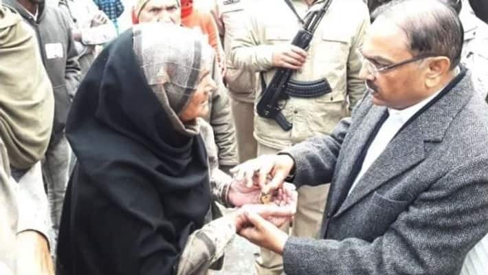 Emotional story related to an elderly woman and Ferozepur collector kpa Emotional story related to an elderly woman and Ferozepur collector kpa