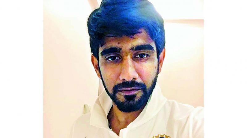 28 ఏళ్ల సందీప్ను రూ.20 లక్షల బేస్ ప్రైజ్కి కొనుగోలు చేసిన హైదరాబాద్, గత సీజన్లో ఒక్క అవకాశం కూడా ఇవ్వలేదు... పూర్తిగా బెంచ్కే పరిమితమయ్యాడు సందీప్...