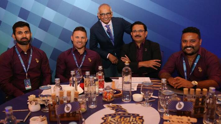 kolkata knight riders picked 48 year old pravin tambe in ipl 2020 auction kolkata knight riders picked 48 year old pravin tambe in ipl 2020 auction