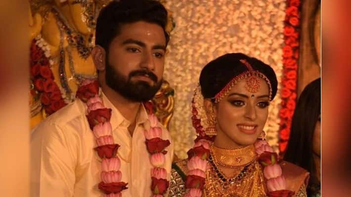 Sivakami Serial Actress Mahalakshmi Wedding Photos Going Viral Sivakami Serial Actress Mahalakshmi Wedding Photos Going Viral