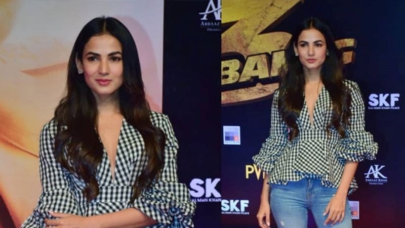 salman khan film dabanng 3 specail screening bollywood celeb spotted KPJ