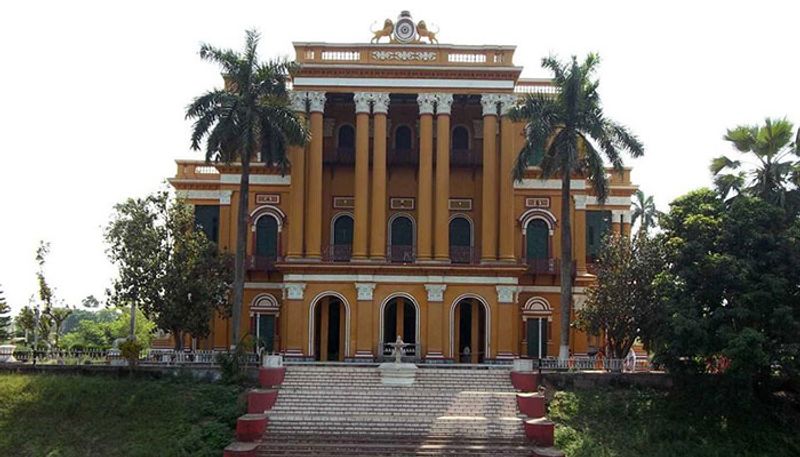 মুর্শিদাবাদঃ মাথাপিছু খরচ ৪০০০ টাকা।