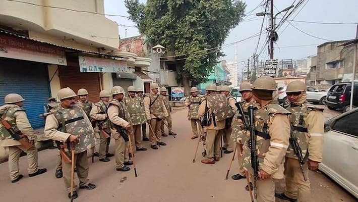 15 killed so far during violence in UP,57 policemen shot 15 killed so far during violence in UP,57 policemen shot