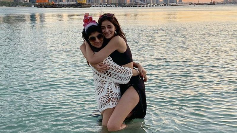Ananya Pandey celebrated friend Birthday in Dubai see latest Photos KPY