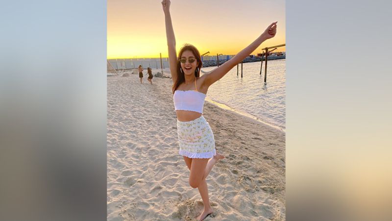 Ananya Pandey celebrated friend Birthday in Dubai see latest Photos KPY