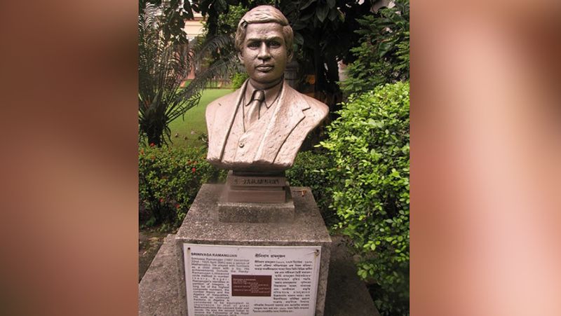 Unknown facts about indian mathematician Srinivasa ramanujan kph