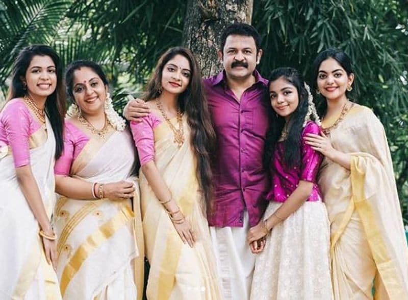 ಕೃಷ್ಣ ಕುಮಾರ್ ಹಾಗೂ ಸಿಂಧು ದಂಪತಿಯ ಮೊದಲ ಪುತ್ರಿ ಅಹಾನ