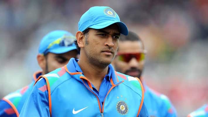 IPL 2020: MS Dhoni receives heros welcome from Chennai Super Kings IPL 2020: MS Dhoni receives heros welcome from Chennai Super Kings