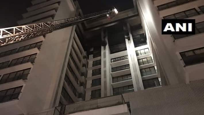 Fire in a multi-storey building in Mumbai, fire brigade team caught in time KPB Fire in a multi-storey building in Mumbai, fire brigade team caught in time KPB