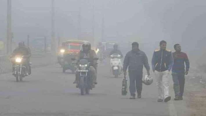 Fog havoc in UP: Airplanes could not land, trains also canceled Fog havoc in UP: Airplanes could not land, trains also canceled
