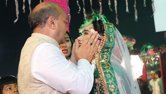 story of diamond businessman mahesh sawani in gujrat